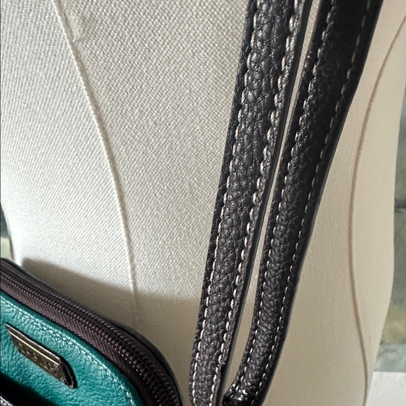 Chala Teal and Brown Turtle Crossbody Bag - Picture 12 of 13